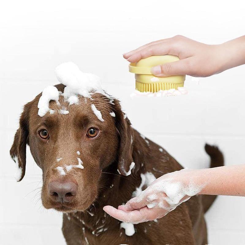 Tenha momentos divertidos e relaxantes com seu pet enquanto cuida da sua higiene com a Escova de Banho Massageadora. Sua melhor companhia para um dia de relaxamento.!